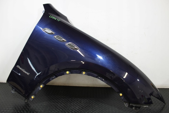 fender right front front MASERATI LEVANTE M161