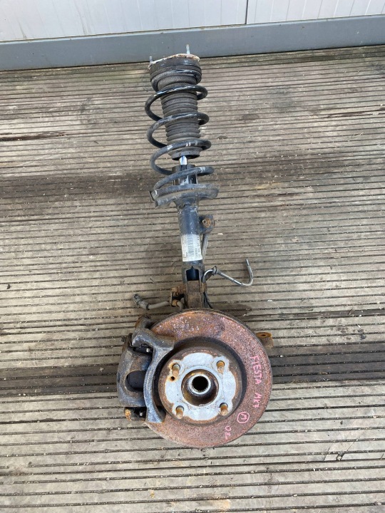 FORD FIESTA MK7 1.4B Achsschenkel Radnabe Radlager MCPHERSON links vorne 8V5118K001BF