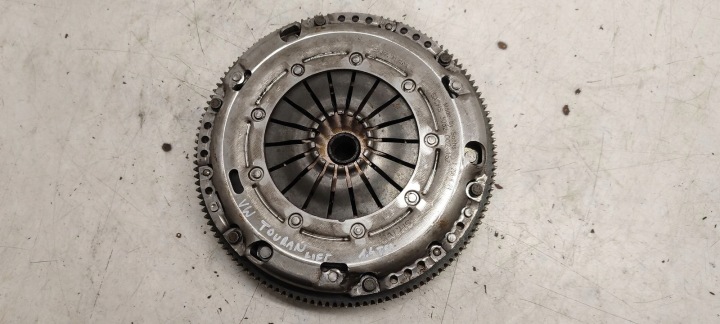 Volant d’inertie occasion Disque de pression Embrayage VW Touran et LIFT 1,4 TSI