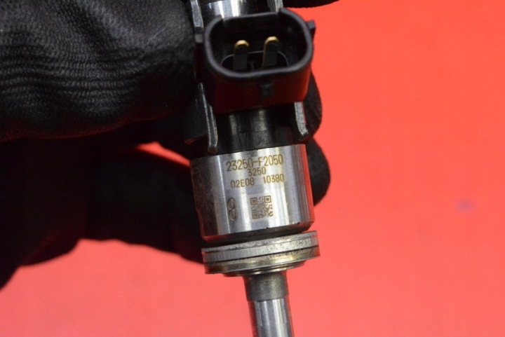 LINHAS DE FORMAÇÃO 23250- F2050 TOYOTA YARIS 4 IV 1,5 12V 125 HP 20-24 12