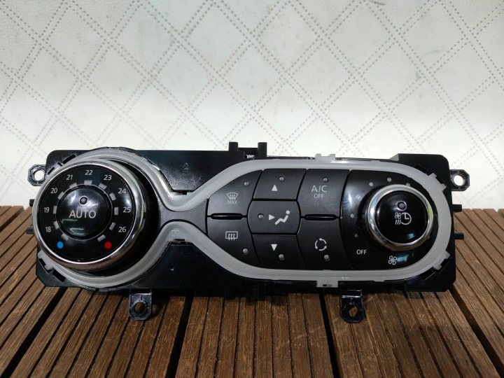RENAULT ZOE Z.E. a 2013-2018 PANEL klimatizaci klími 275107386R OE