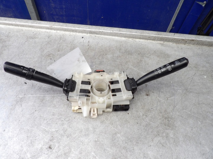 Subaru Forester e DEVIO LUCI TERGICRISTALLO TERGI 83111FC07 17A688
