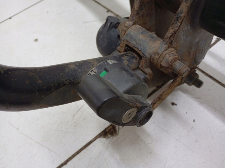 2017 Volvo XC60 30660690 trailer hook kit 6