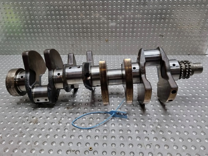 crank 9481015R PORSCHE CAYENNE PANAMERA 970 4.8 V8 M48.20