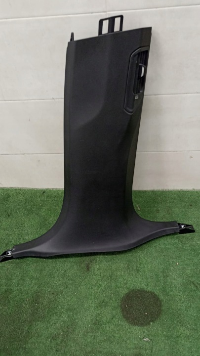 BMW G07 kryt SLUPKA pravá 7434276