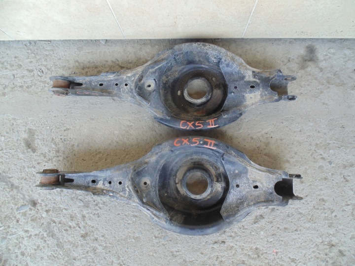 PETIT BRAS DROITE GAUCHE MAZDA CX5 II 17R.
