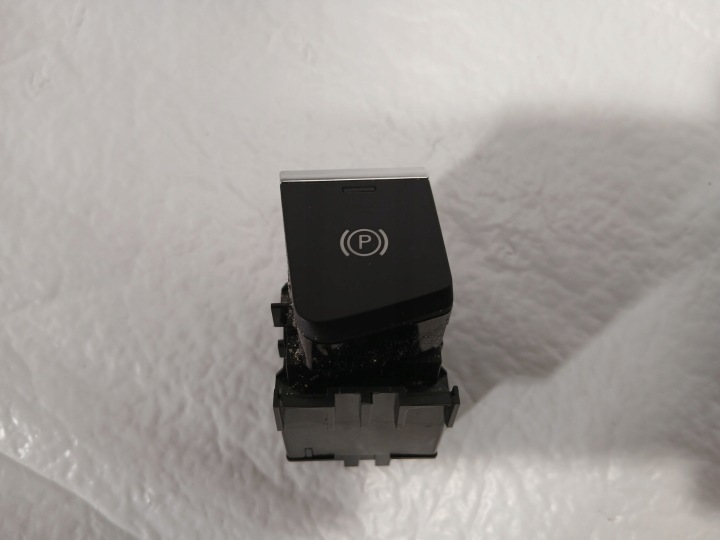 AUDI A4 B9 LIFT tlačítko ovladac elektrická brzda 8W1927225D