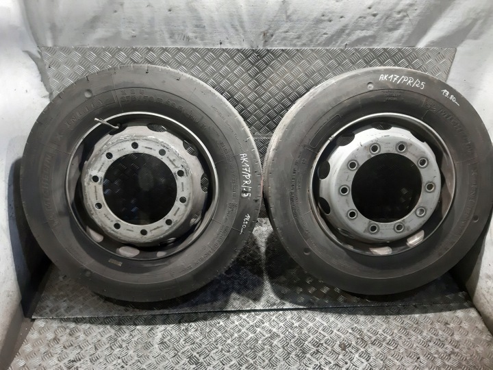 pneumatici, gomme CERCHI ruote CIEZAROWE 2x 275/70 R22.5 MICHELIN X INCITY