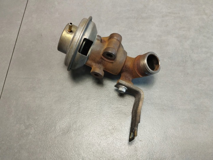 Toyota Avensis EGR valve 25620-64160