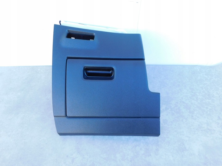 Volkswagen Tiguan III 3 small passenger compartment plastic lower left of the dashboard rozdzielczej