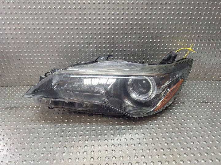 licht links vorne TOYOTA CAMRY XV50 LIFT 15-17 dunkel