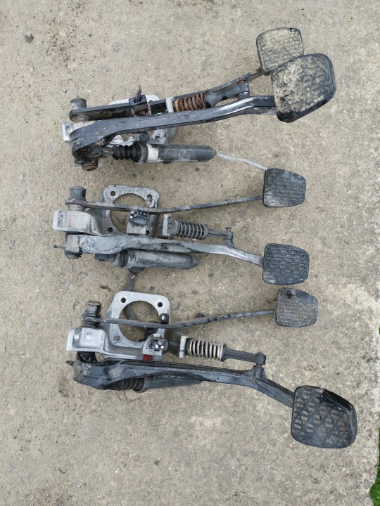 PEDAL freno frizione MERCEDES W124 pedali , pedale