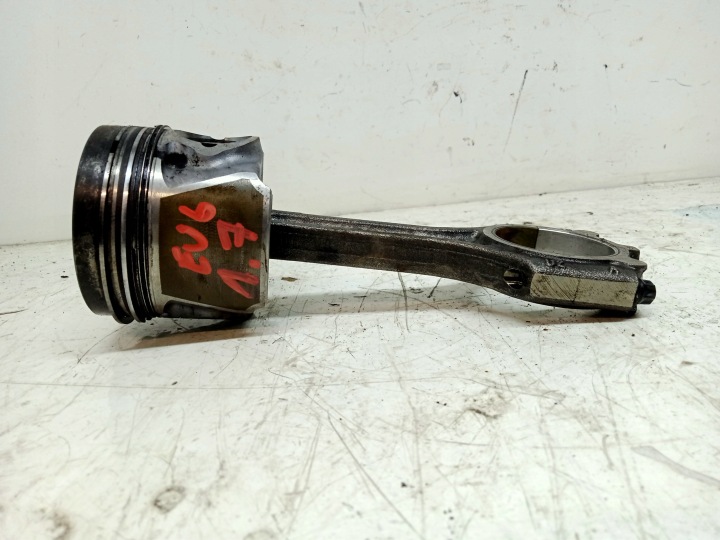 KIA SPORTAGE IV OPTIMA IV piston connecting rod EURO 6 D4FD 1.7 CRDI 2015