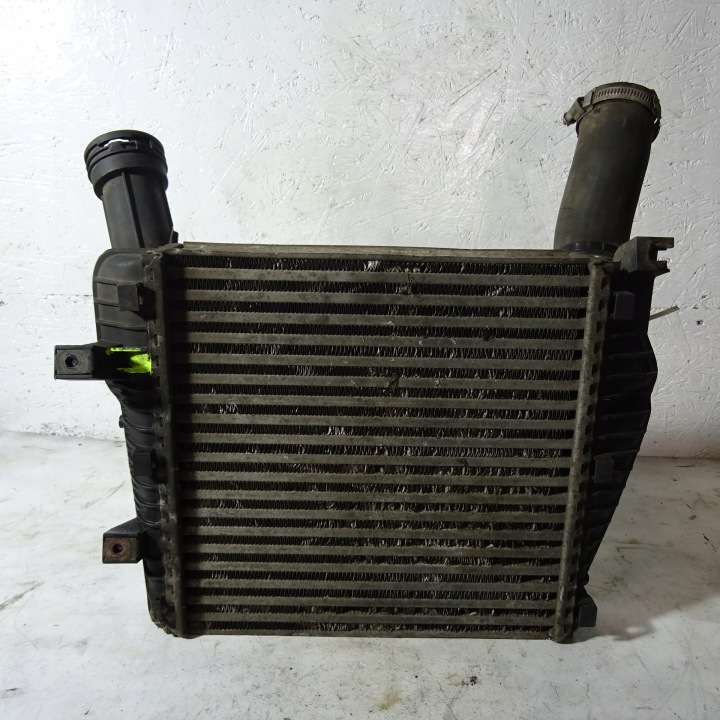 AUDI Q7 4L 3.0TDI radiatore intercooler 7L6145804