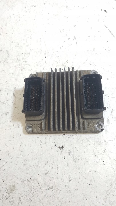 computer of the engine control unit OPEL CORSA C 8972333706
