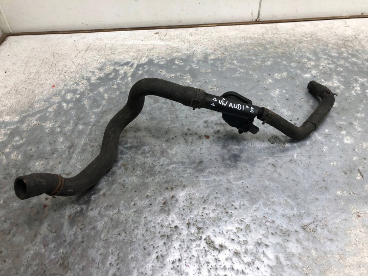 hose pipe of water VW AUDI 038121132G 1K0121157BJ 3C0122101R