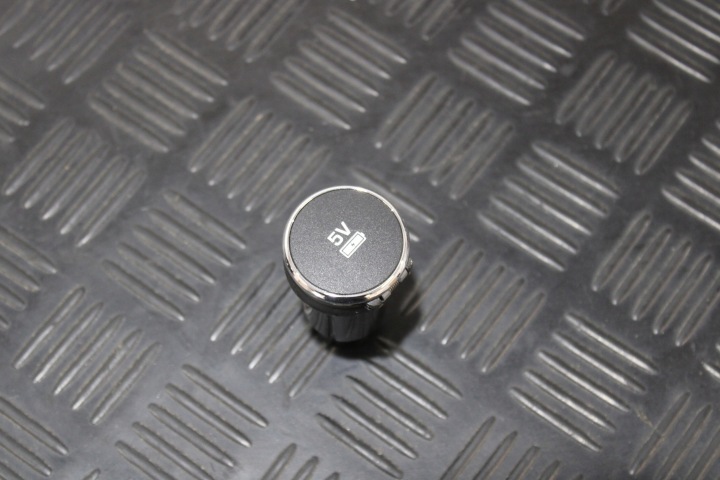 adapter USB JY32-19010-DA LAND ROVER DISCOVERY V 5 L462