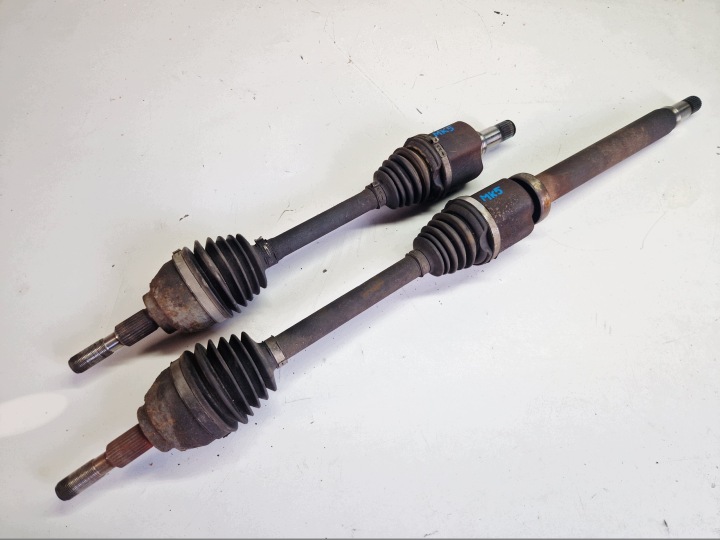 Semiasse Anteriore sinistra corta Ford MONDEO MK5 2.0 TDCI MANUAL