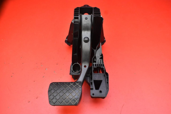 PEDAL pedale brzda AUTOMAT 5Q1723058BH SKODA KODAIQ 1 a 2.0 TSI 180 KM