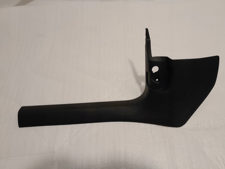 AUDI A4 B9 LIFT Blende Abdeckung DER SCHWELLE SLUPKA links vorne 8W1867271A