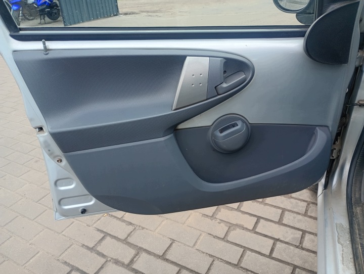 tapacír ľavá Bok pravý predok Citroen C1 05-14