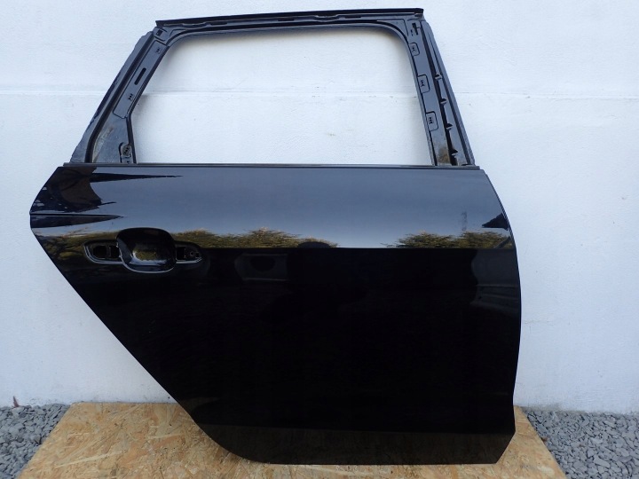 Tür rechts hinten heck AUDI A4 8W B9 LIFT KOMBI