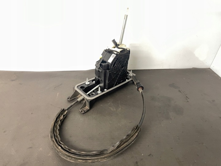 gear change mechanism trim AUTOMAT VW TOURAN II 5T 1.6 TDI 5QB713023G