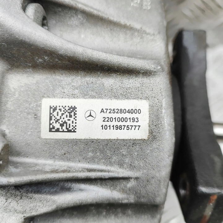 A7252804000 MERCEDES-Benz Κατηγορία E 9
