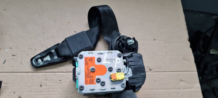 A6 C7 4G LIFT napínací pás bezpečnostní levý předek 4G8857705F A7 4G
