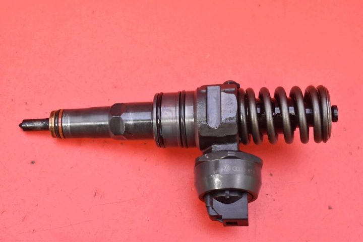 Injecteur Injecteur 038130073AG 0414720215 VW GOLF 5 V 1.9 TDI 105 KM 03-09