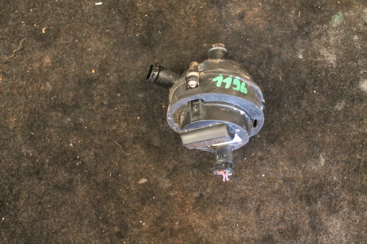 1196. Pompa ausiliaria acqua motore 52115758