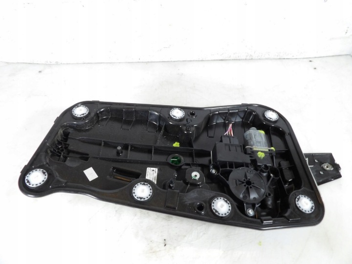 SKODA OCTAVIA IV 1,5 TSI 2023 R mechanism windows door left rear part 5E3839655A