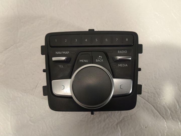AUDI A5 F5 8W PANEL ovladac ovládania RADIEM MMI 8W0919614T