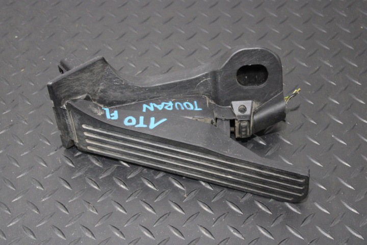 gázpedál TOURAN 1T0 1T3 LIFT 1T1723593JF