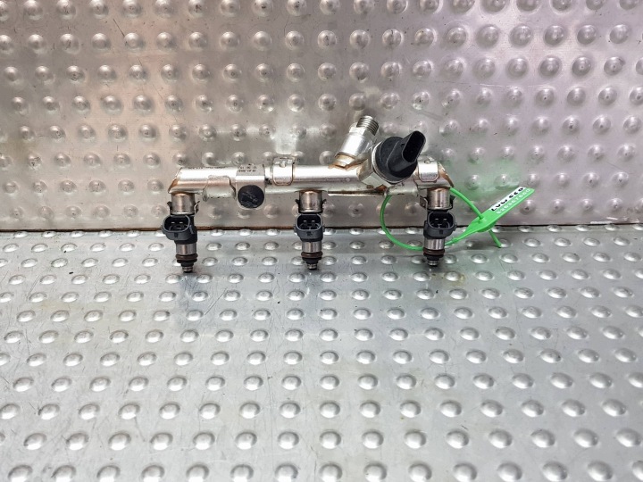 Kraftstoffverteiler Einspritzleiste Einspritzdüse 04C133320F SCALA T-ROC ARONA TAIGO A1 82A 1.0TSI