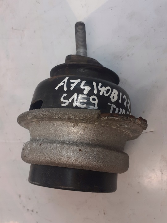 VW TOUAREG engine mount