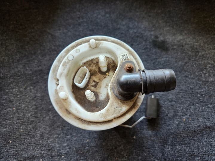 Pompe alimentation carburant IVECO DAILY 3.0 5802910406 058020342W