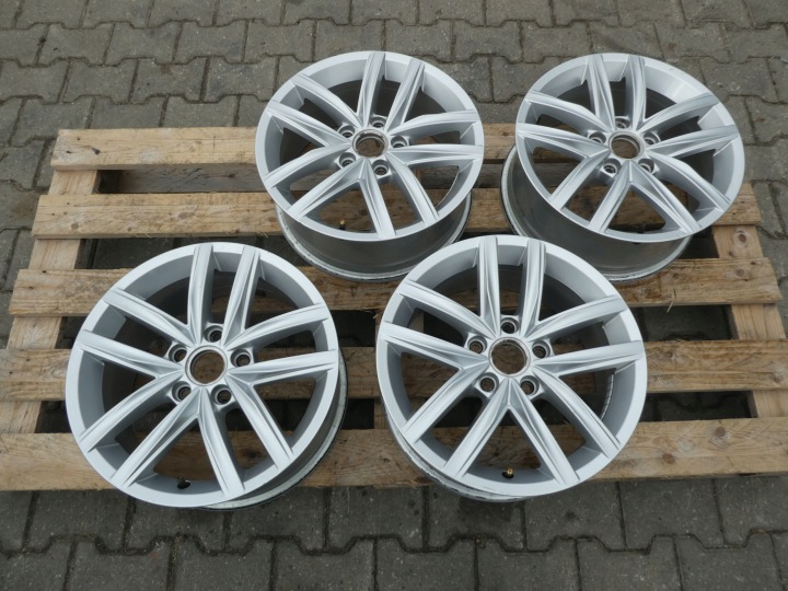 4X CERCHI DI ALLUMINIO CERCHI RUOTE VW 5G0601025CS 16