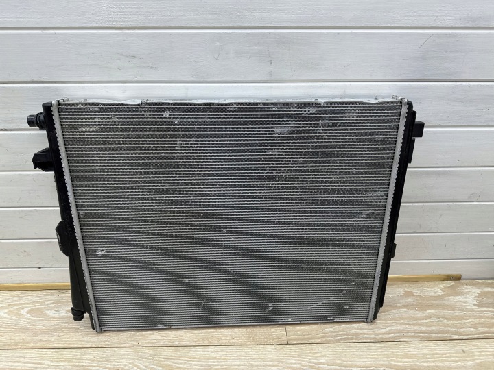 BMW M3 G80 m4 g82 Radiatore motore usato Originale