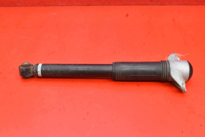 amortizer lijevi stražnji dio 48530-52020 TOYOTA YARIS 4 IV GR 1.6 T 261 KM 20-24