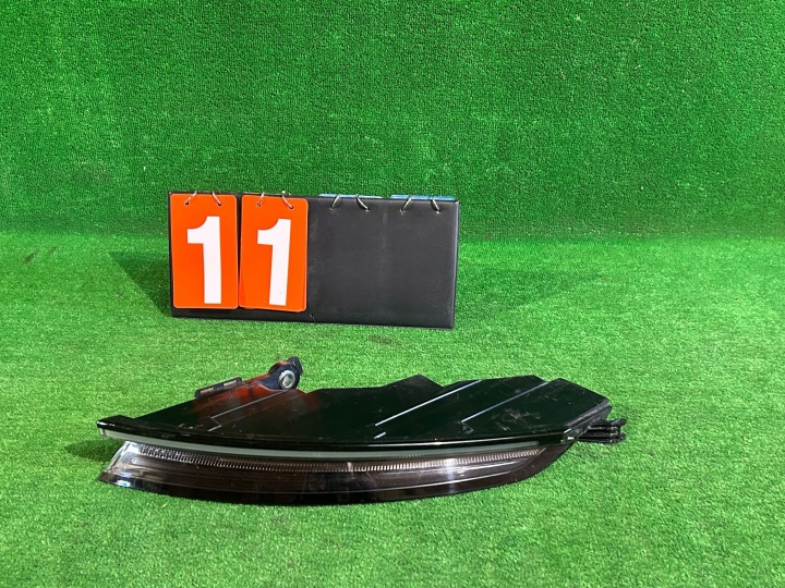 light rear part rear right PORSCHE TAYCAN 9J1945096A nr:11