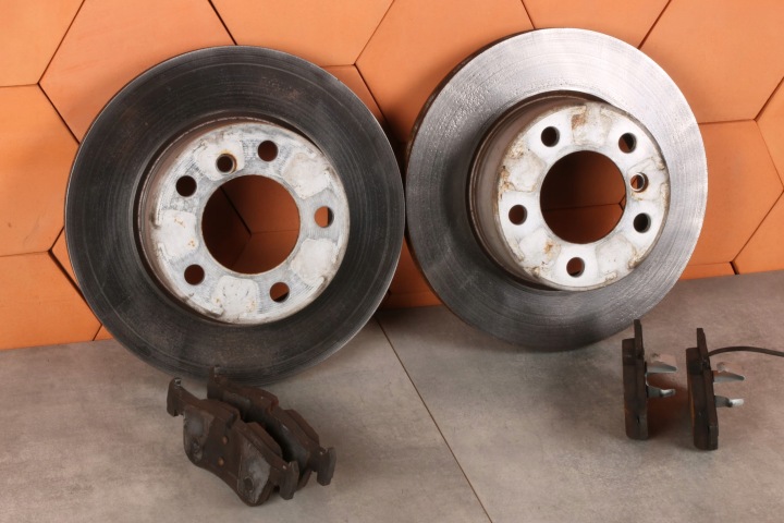 BMW 1' F20 F21 2' F22 F23 discs plates front 284X22 6792215