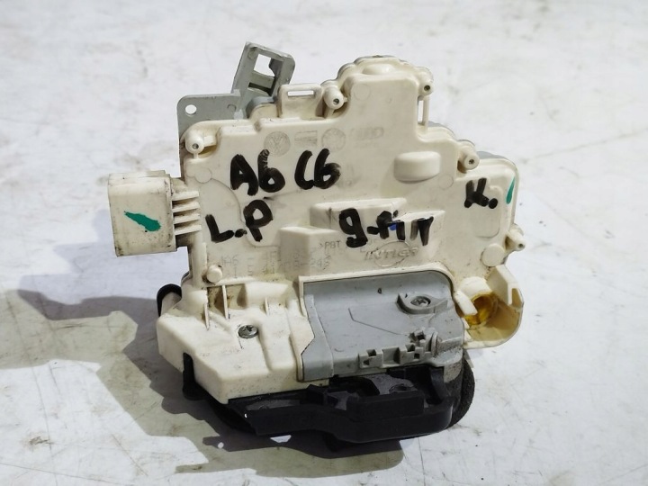 Audi A6 C6 lock z door left front 9 PIN