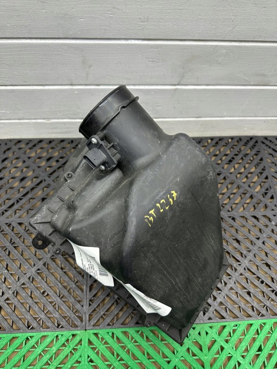 cover of a filter, air BMW 6 G32 Gran Turismo 7643301
