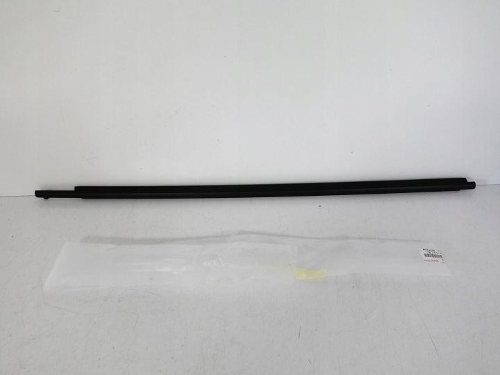 TOYOTA LAND CRUISER 150 LIFT 09-23 moulding dust door right front