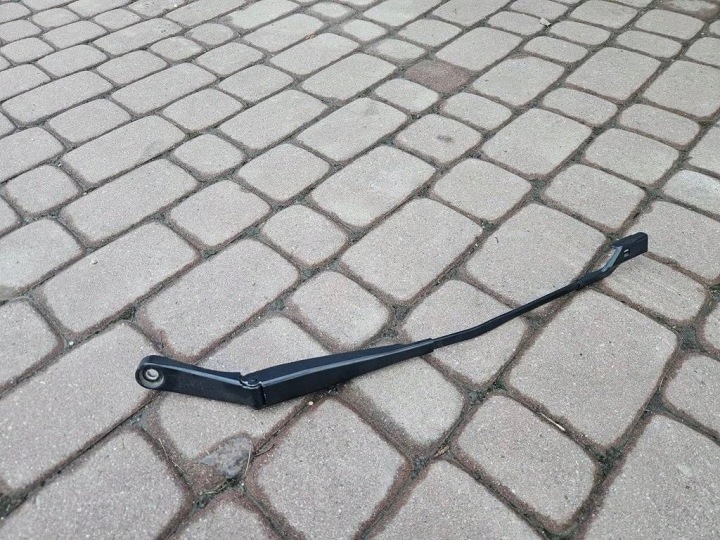nosač metlica brisača brisača prozori stakla desna EU Opel Astra K 39193932