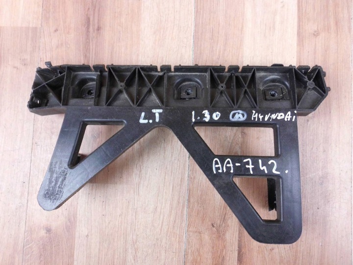 Hyundai i30 III HB Halter stoßstangenführung links heck hinten 86615-G4000