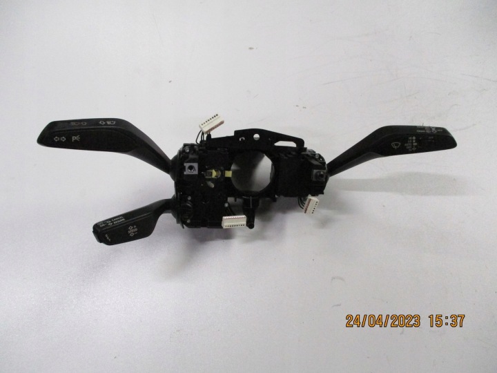 Commodo essuie glace AUDI A3 8V 8V0953521HB