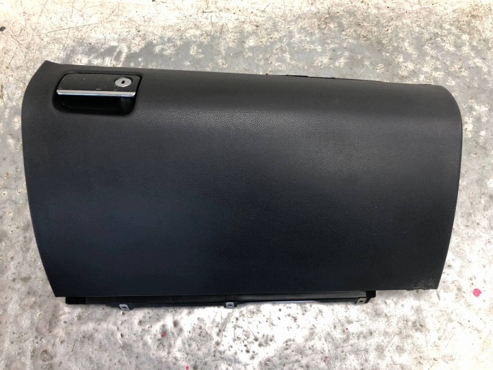 Boîte a gant passager Passegers MERCEDES ML W164 A1646800091