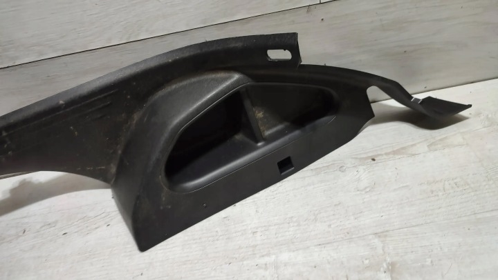 Volvo V40 II 2018r right side rear part mouldings threshold, caps